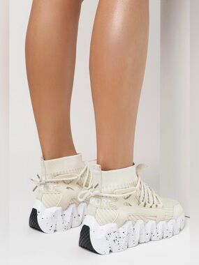 Pony PP2 Moon crm knt sock hi top snkrs WM 9 futuristic athleisure